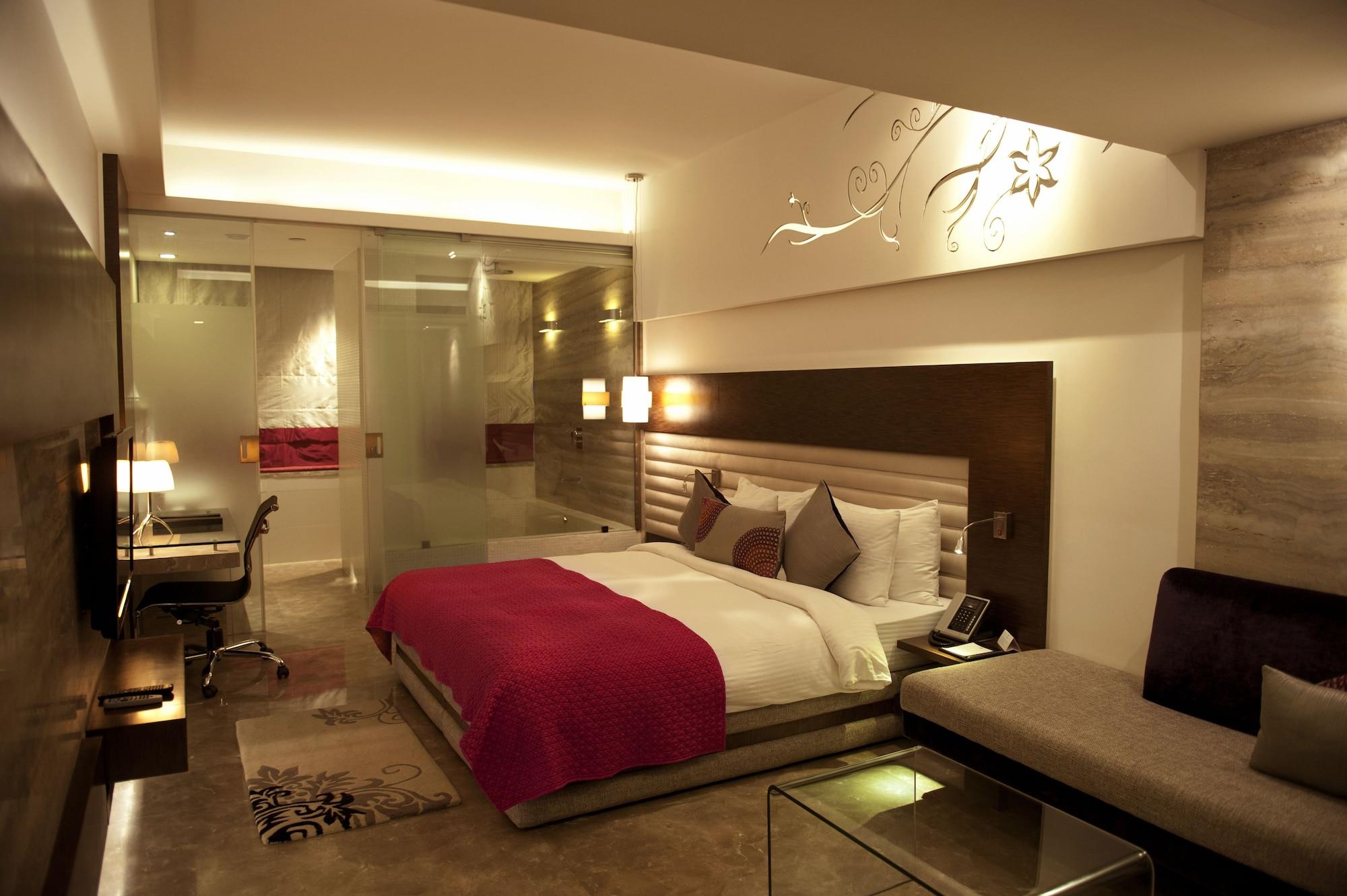 Maya Hotel Chandīgarh Extérieur photo