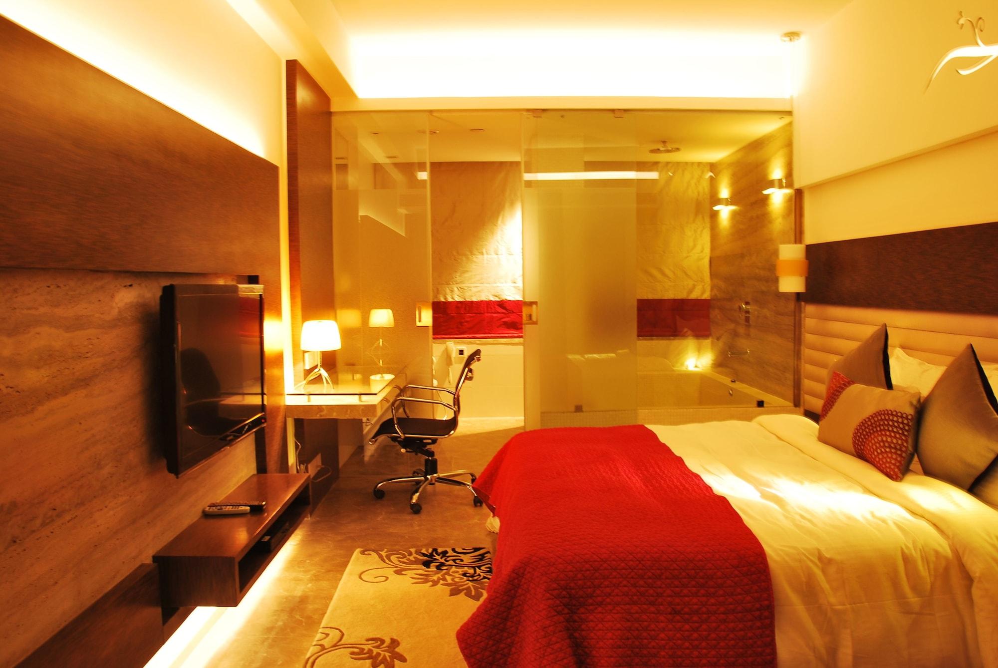 Maya Hotel Chandīgarh Extérieur photo