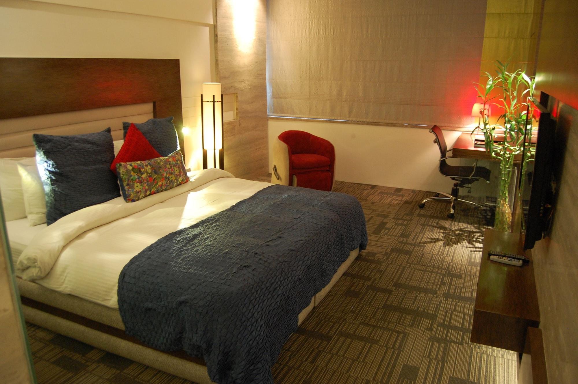 Maya Hotel Chandīgarh Extérieur photo