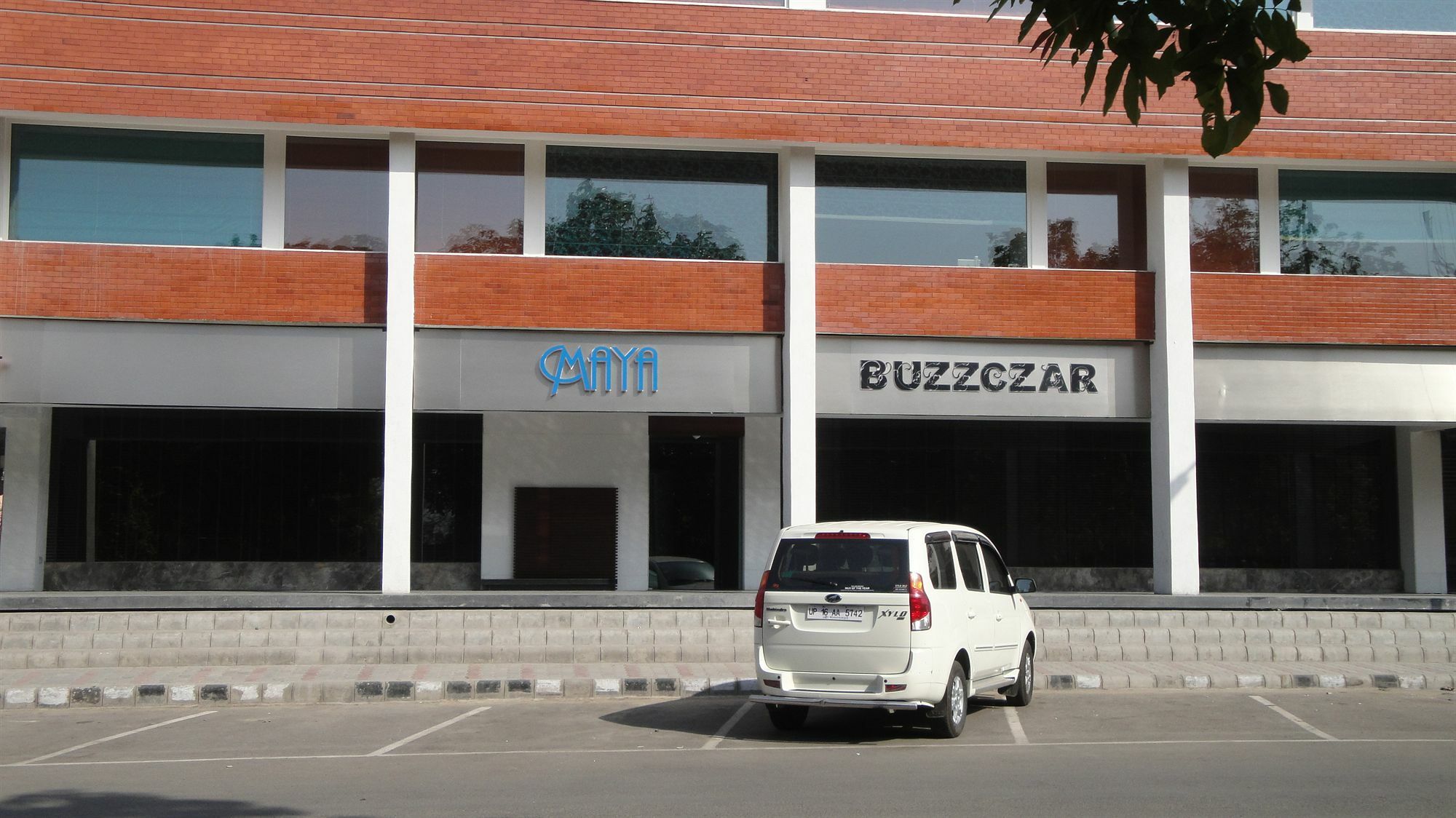 Maya Hotel Chandīgarh Extérieur photo